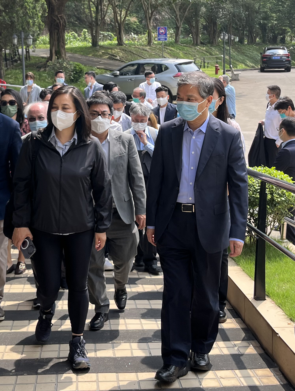 香港立法会议员、工商及专业各界人士到访颐康院参观考察